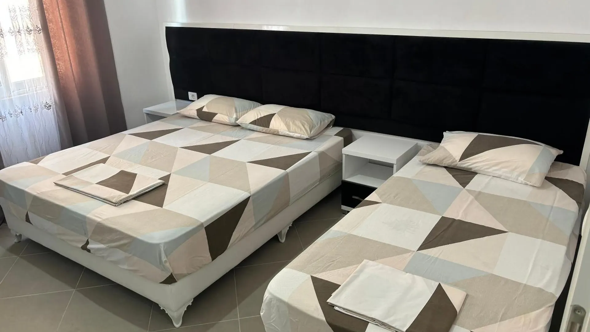 Ledi Apartment Sarandë 0*,  Albania